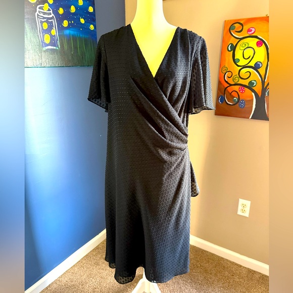 Fashion Bug Dresses & Skirts - Fashion Bug Black on black dotted dress. Size 16W.